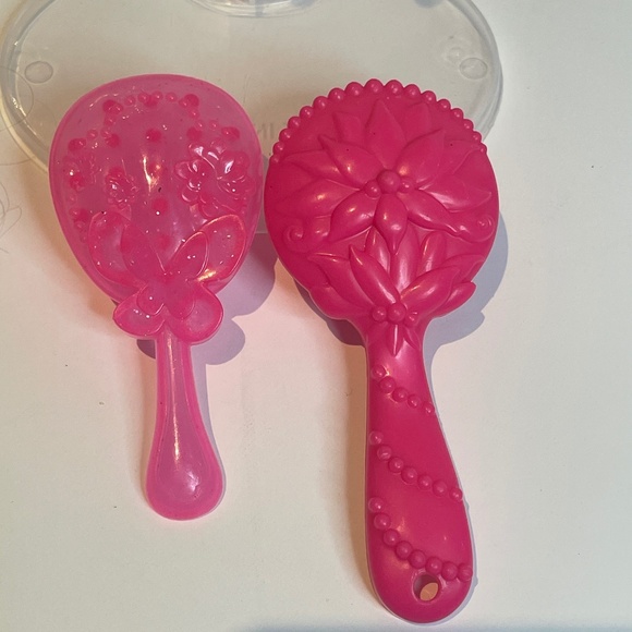 Barbie Thumbelina 🦋Janessa & Chrysella dolls - Picture 8 of 16